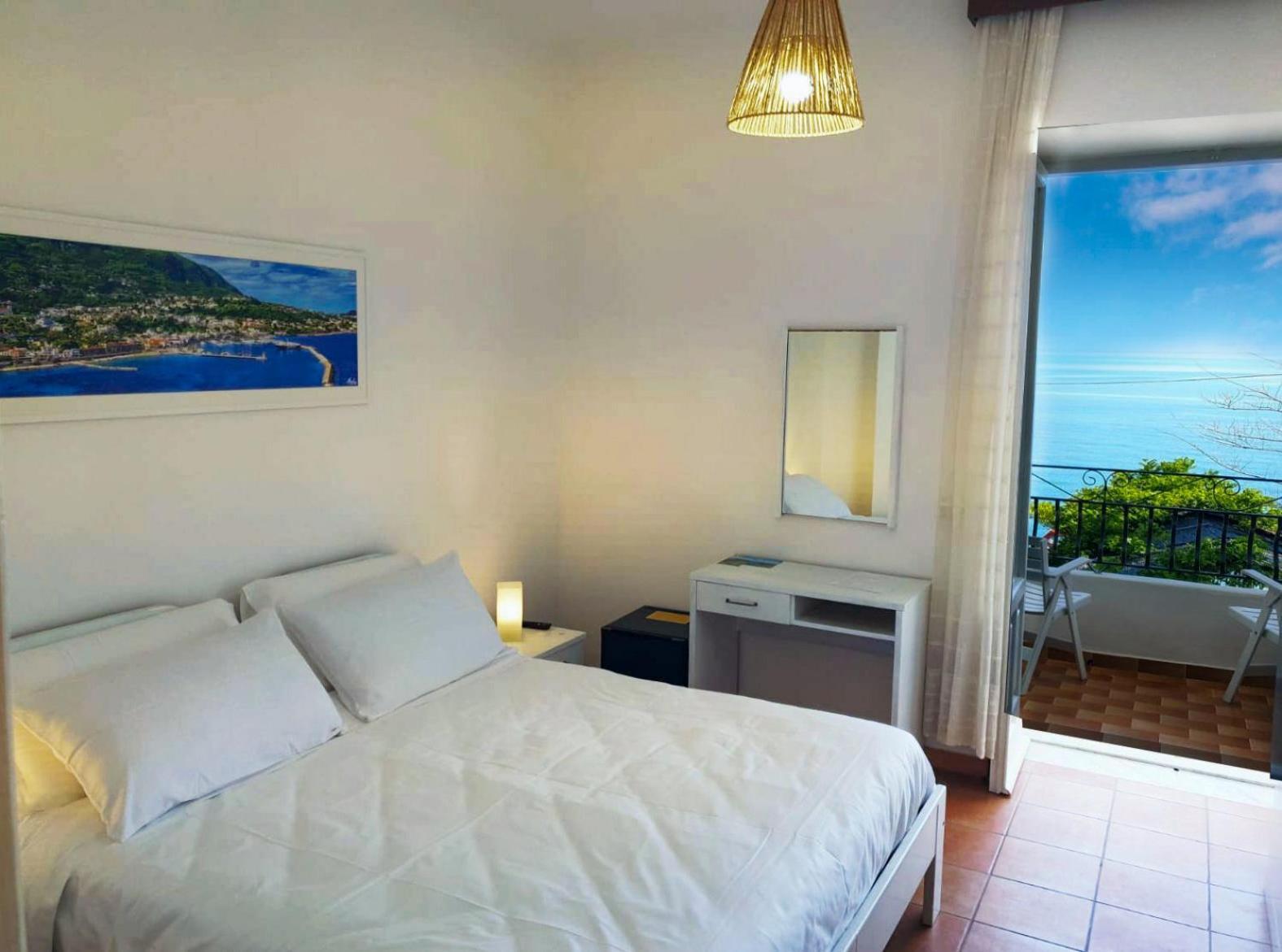Villa Bina Sea Hotel Sant'Angelo  Eksteriør billede
