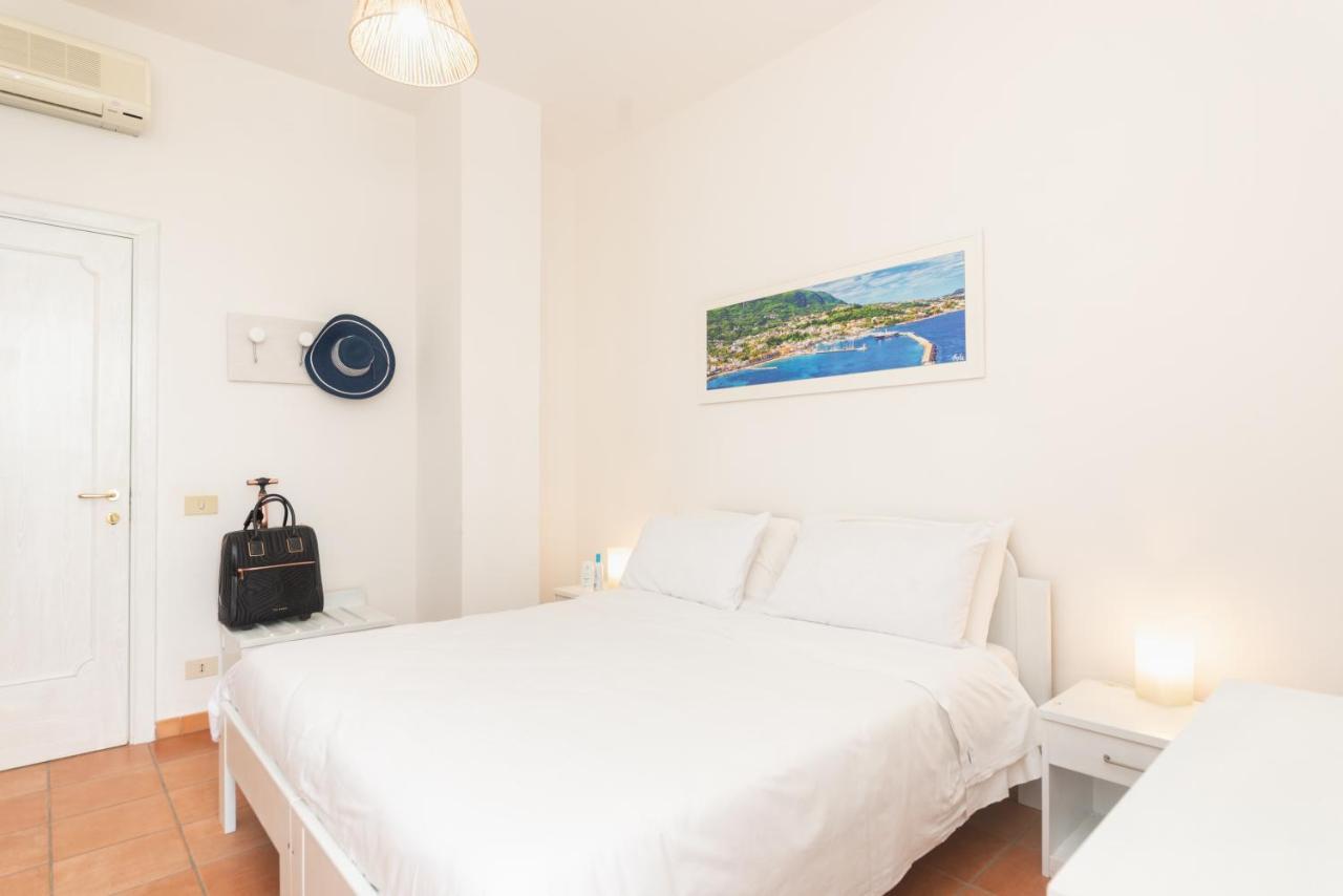 Villa Bina Sea Hotel Sant'Angelo  Eksteriør billede