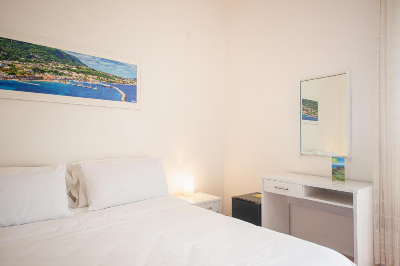 Villa Bina Sea Hotel Sant'Angelo  Eksteriør billede