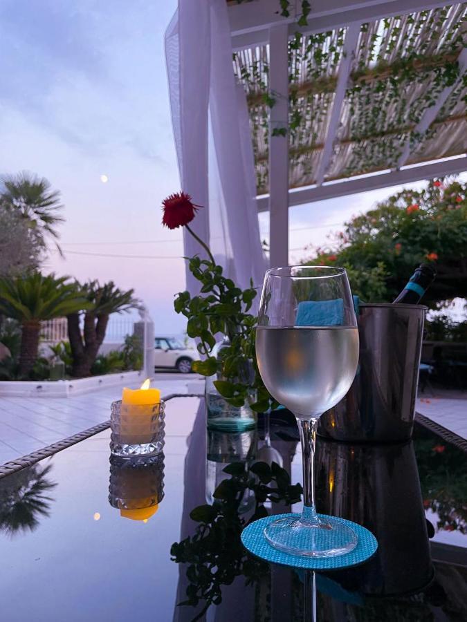 Villa Bina Sea Hotel Sant'Angelo  Eksteriør billede